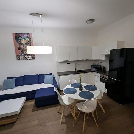 Fantabulous Downtown Abode W King Bed, 65" Tv, Washer And Tumble Dryer Zagreb Ngoại thất bức ảnh
