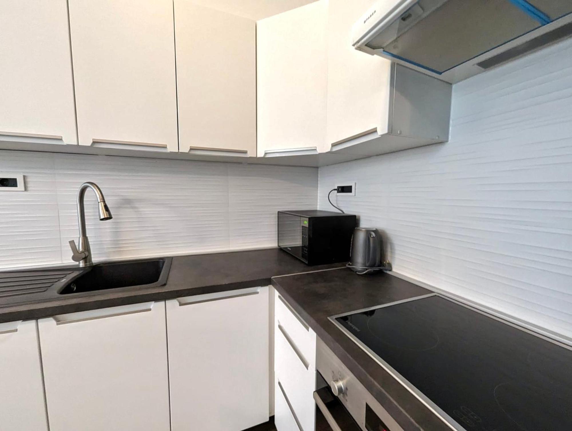 Fantabulous Downtown Abode W King Bed, 65" Tv, Washer And Tumble Dryer Zagreb Ngoại thất bức ảnh